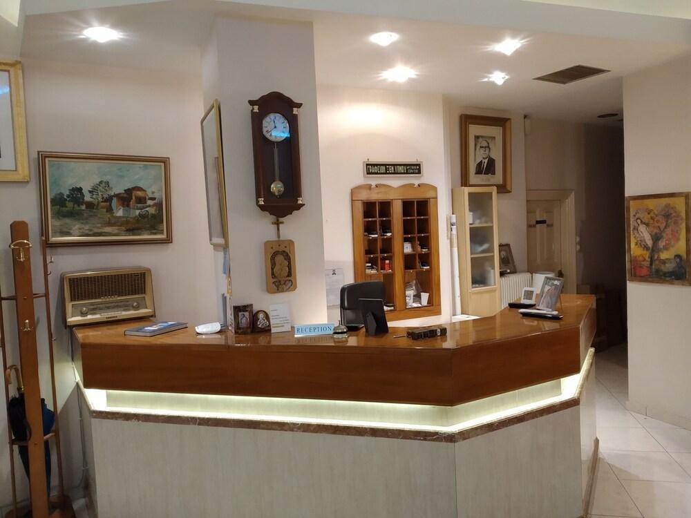 Diethnes Larissa Exterior photo
