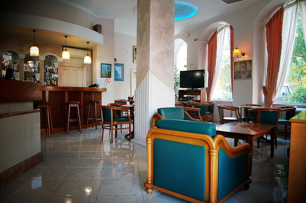 Diethnes Larissa Exterior photo